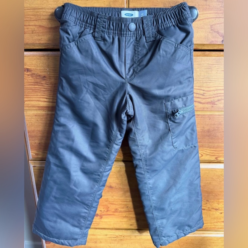 4T old navy snow pants